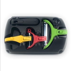 Tupperware Click Series Peeler